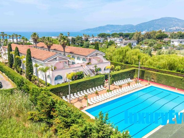 negozio in vendita a Casal Velino in zona Marina di Casal Velino