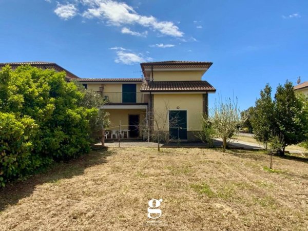 casa indipendente in vendita a Casal Velino in zona Verduzio