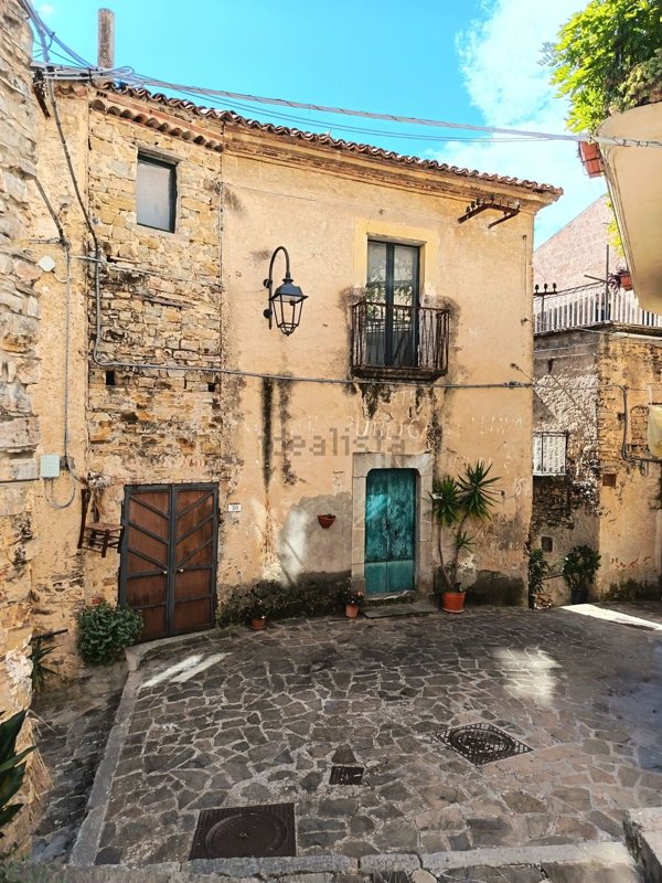 appartamento in vendita a Casal Velino in zona Acquavella