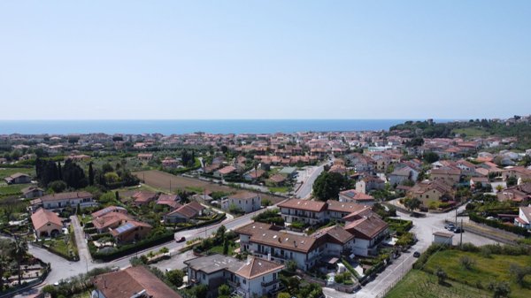 casa indipendente in vendita a Casal Velino