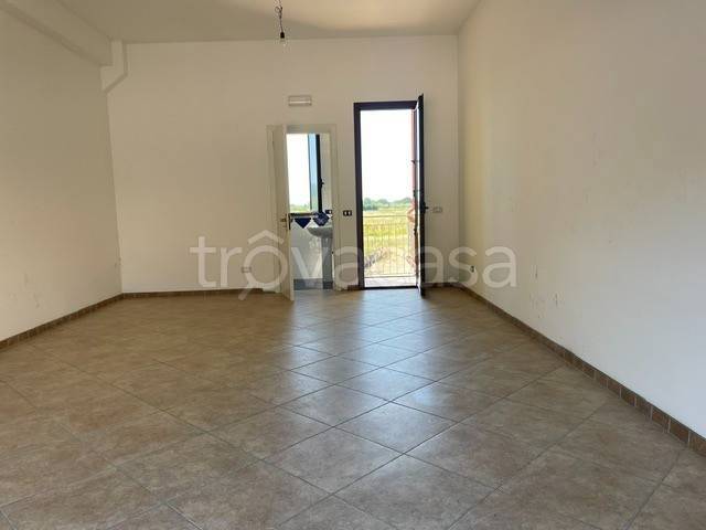 negozio in vendita a Casal Velino in zona Acquavella