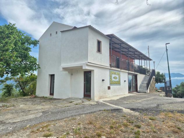 casa indipendente in vendita a Casal Velino