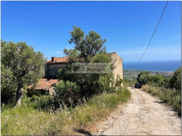 casa indipendente in vendita a Casal Velino