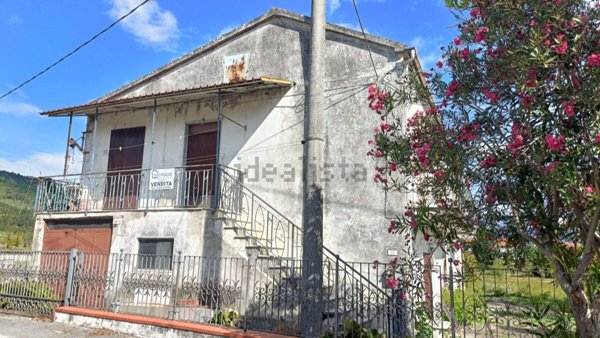 casale in vendita a Casal Velino in zona Acquavella