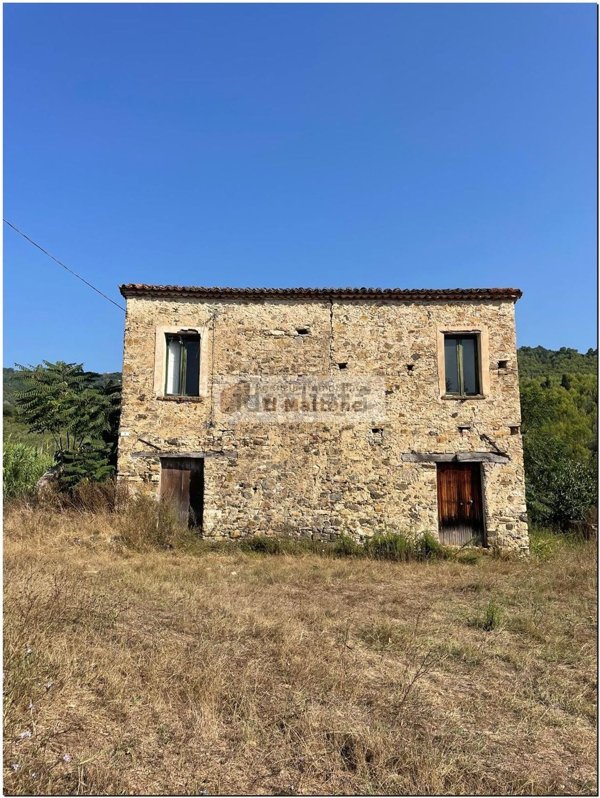 casa indipendente in vendita a Casal Velino in zona Verduzio