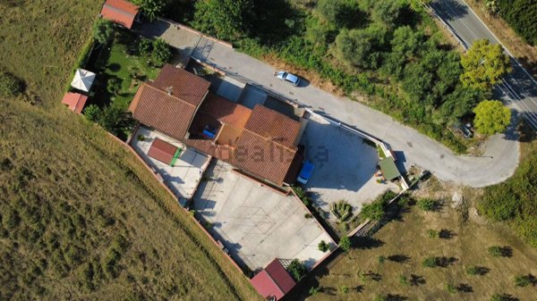 casa indipendente in vendita a Casal Velino in zona Verduzio