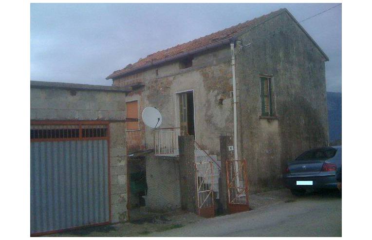 casa indipendente in vendita a Castelcivita