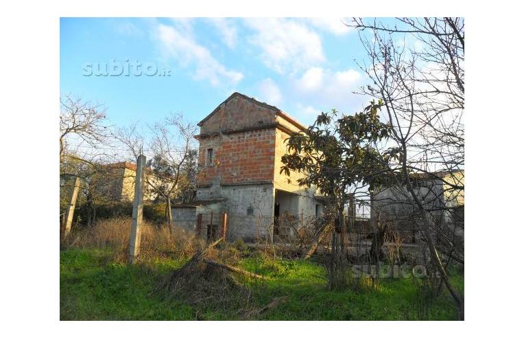 casa indipendente in vendita a Castelcivita