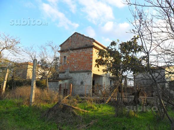 casa indipendente in vendita a Castelcivita