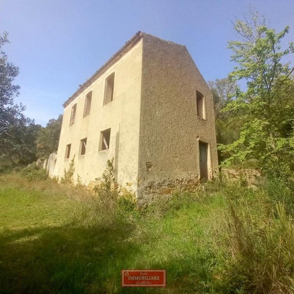 casa indipendente in vendita a Castellabate in zona Ogliastro Marina