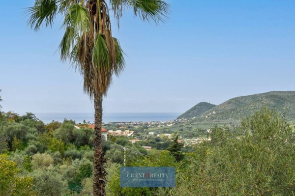 casa indipendente in vendita a Castellabate in zona Santa Maria