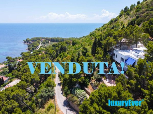 casa indipendente in vendita a Castellabate in zona Ogliastro Marina