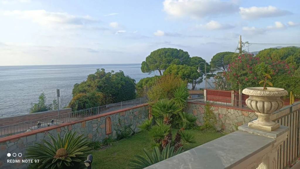 casa indipendente in vendita a Castellabate