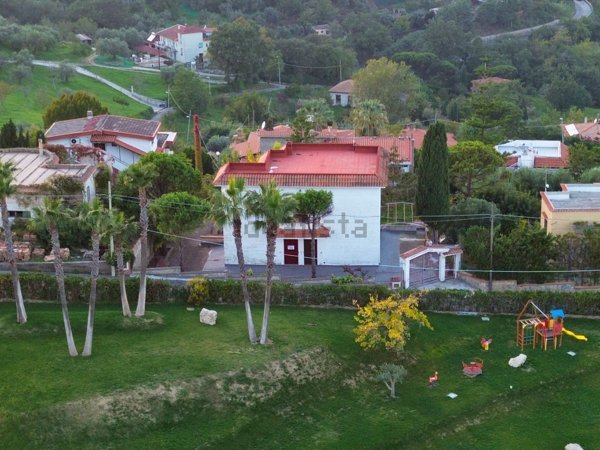 casa indipendente in vendita a Castellabate