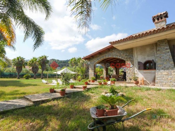 casa indipendente in vendita a Castellabate
