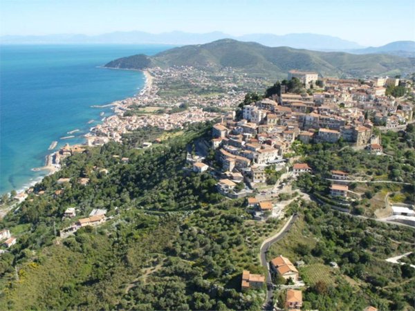 appartamento in vendita a Castellabate in zona Santa Maria