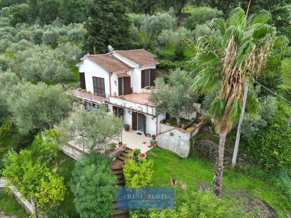 casa indipendente in vendita a Castellabate