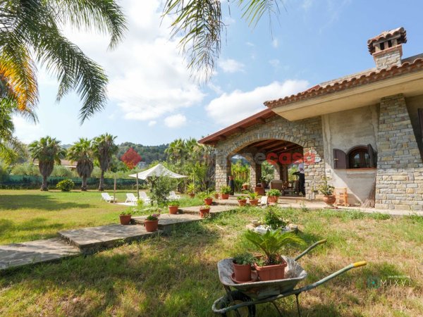 casa indipendente in vendita a Castellabate