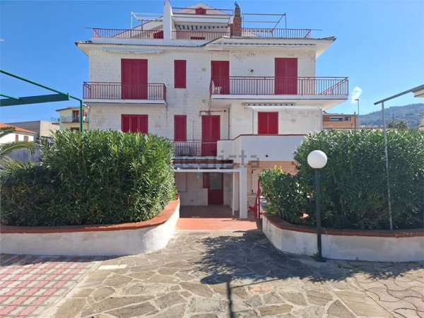 appartamento in vendita a Castellabate in zona Santa Maria