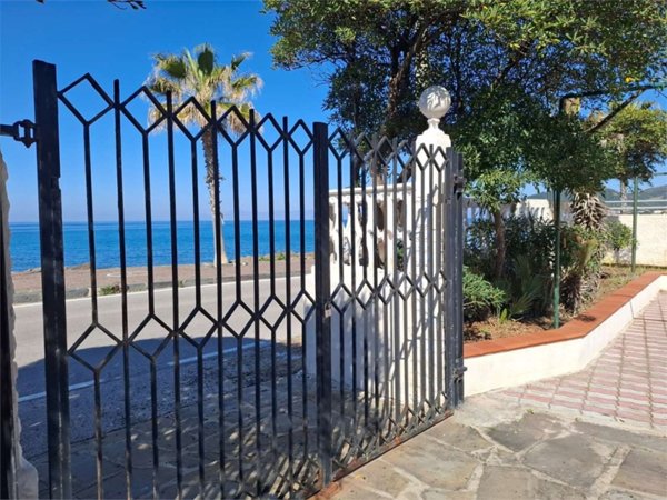 appartamento in vendita a Castellabate in zona Santa Maria