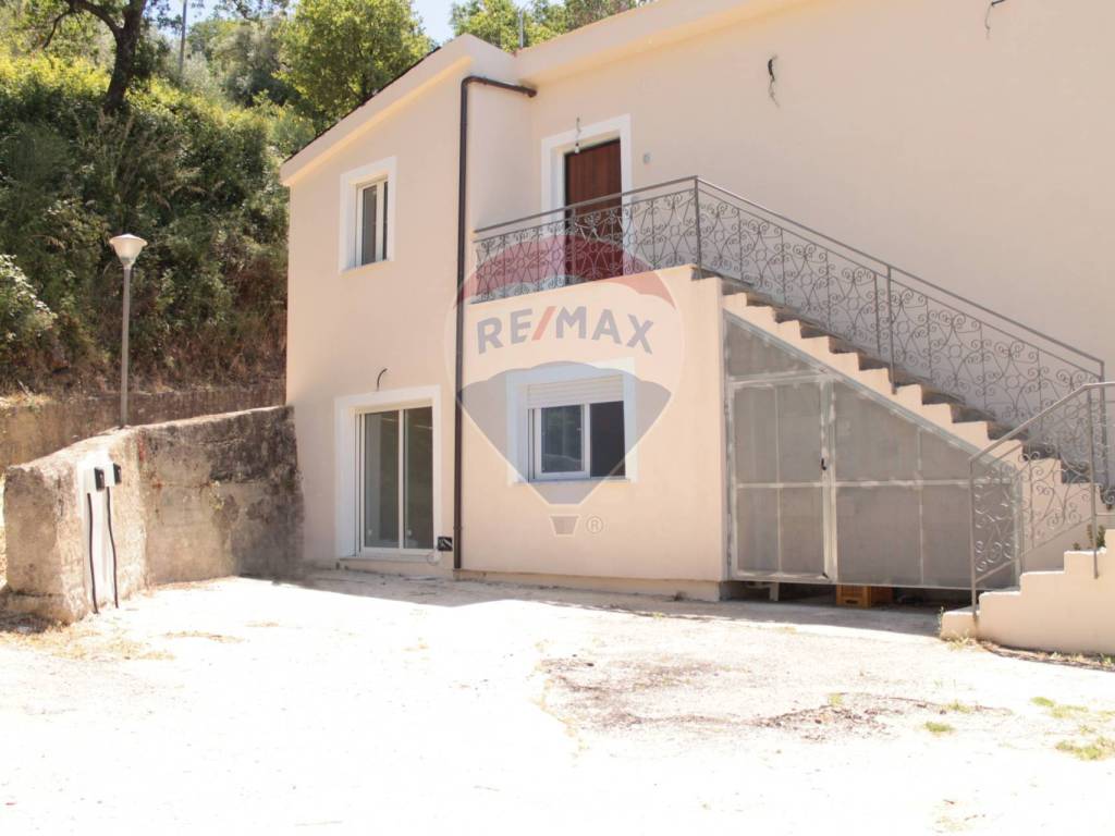 casa indipendente in vendita a Castellabate