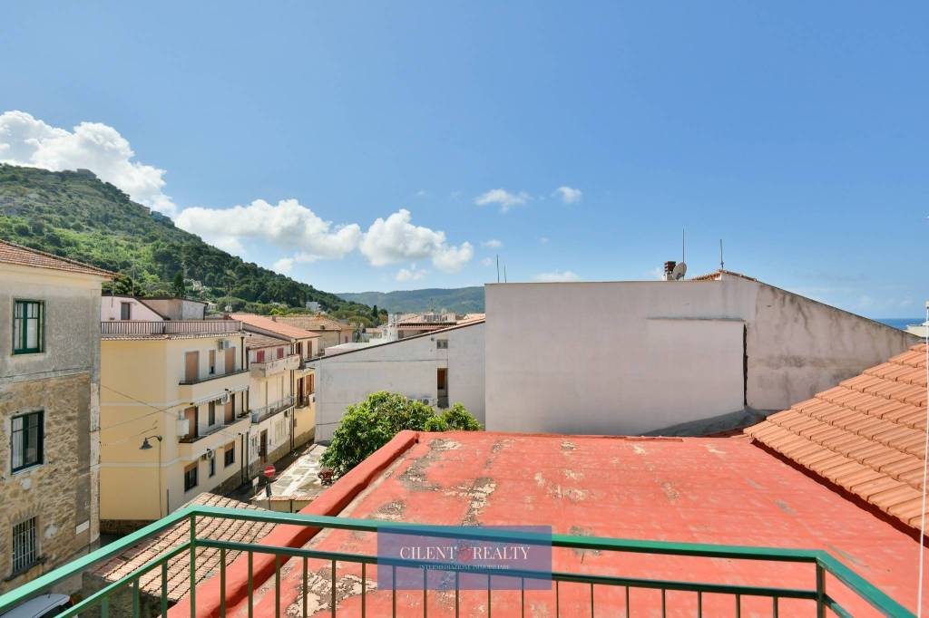 appartamento in vendita a Castellabate in zona Santa Maria