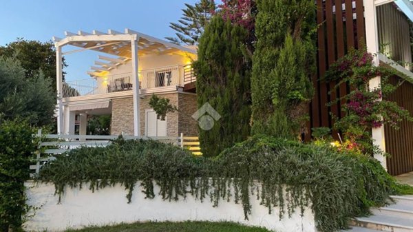 casa indipendente in vendita a Castellabate