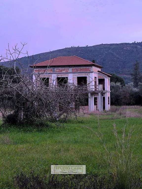 locale commerciale in vendita a Castellabate in zona San Marco