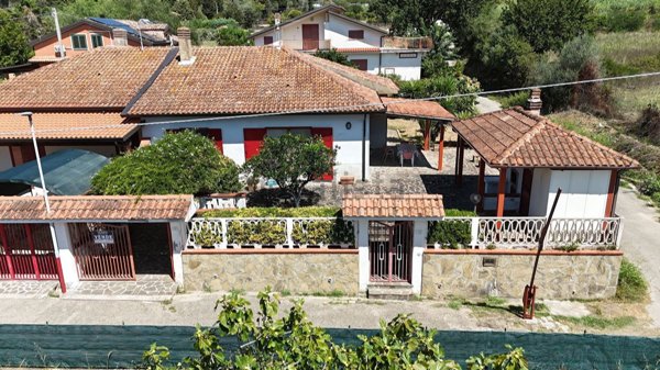 casa indipendente in vendita a Castellabate