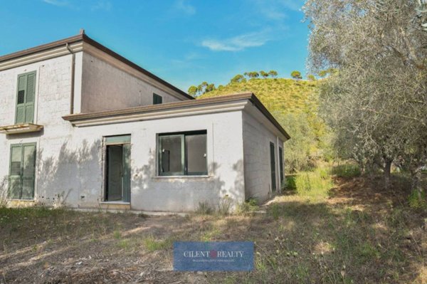 casa indipendente in vendita a Castellabate