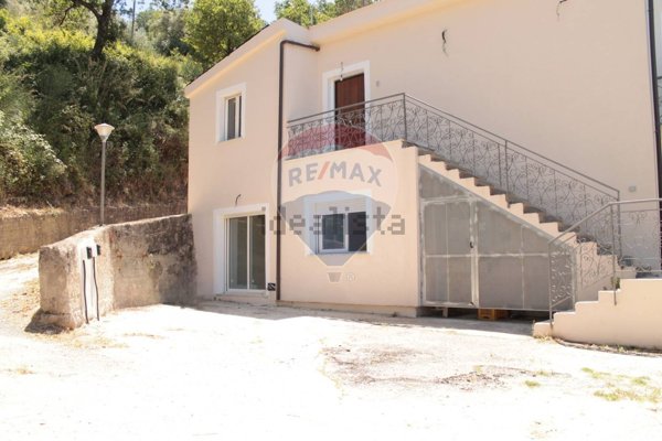 casa indipendente in vendita a Castellabate