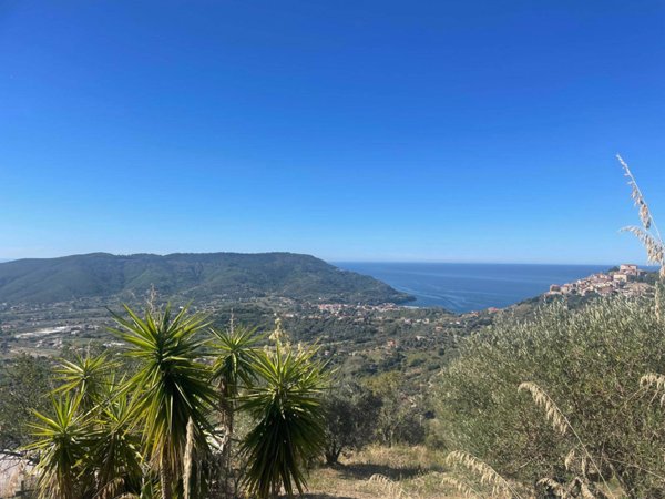 casa indipendente in vendita a Castellabate in zona Santa Maria