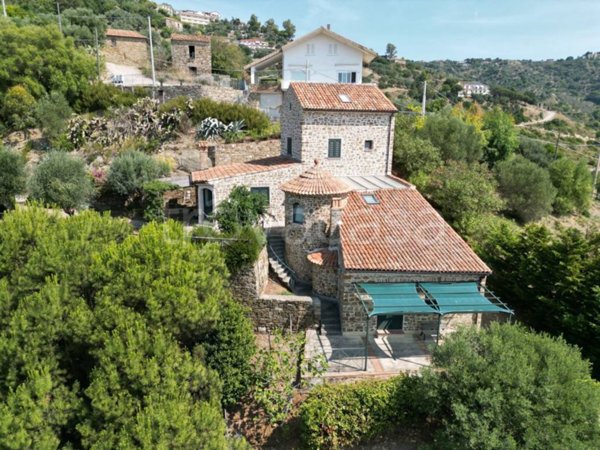 casa indipendente in vendita a Castellabate in zona San Marco