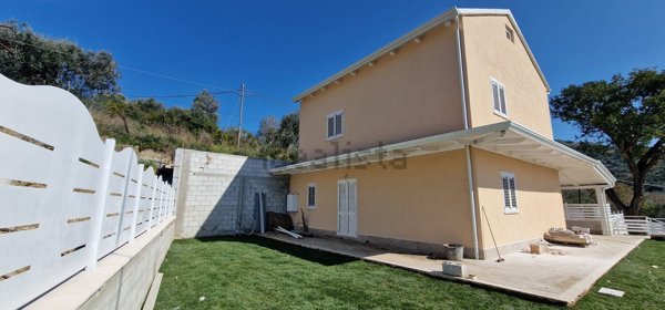 casa indipendente in vendita a Castellabate in zona San Marco