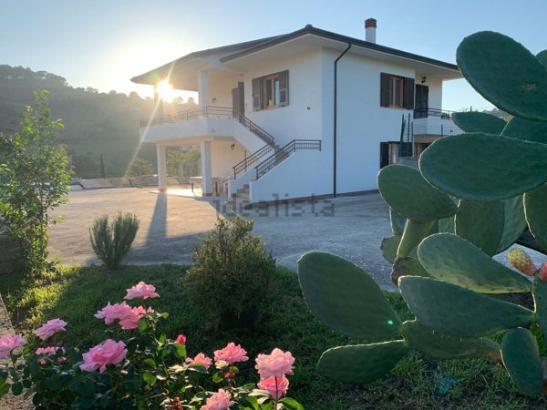 casa indipendente in vendita a Castellabate