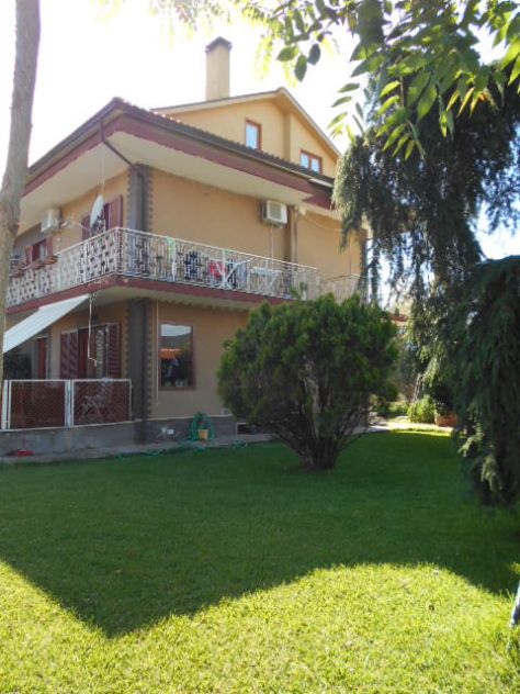 casa indipendente in vendita a Castellabate in zona Santa Maria