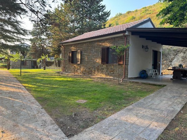 casa indipendente in vendita a Castellabate