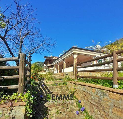 casa indipendente in vendita a Castellabate