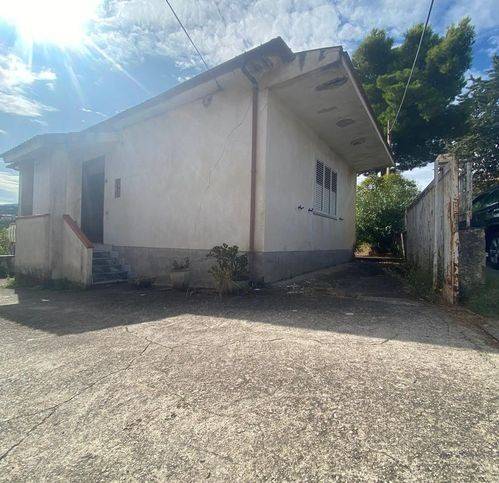 casa indipendente in vendita a Castellabate in zona Santa Maria