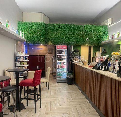 negozio in vendita a Castellabate in zona Santa Maria