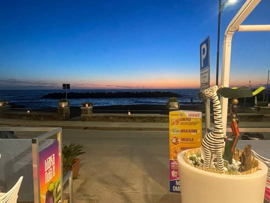 negozio in vendita a Castellabate in zona Santa Maria