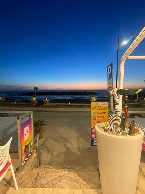 negozio in vendita a Castellabate in zona Santa Maria