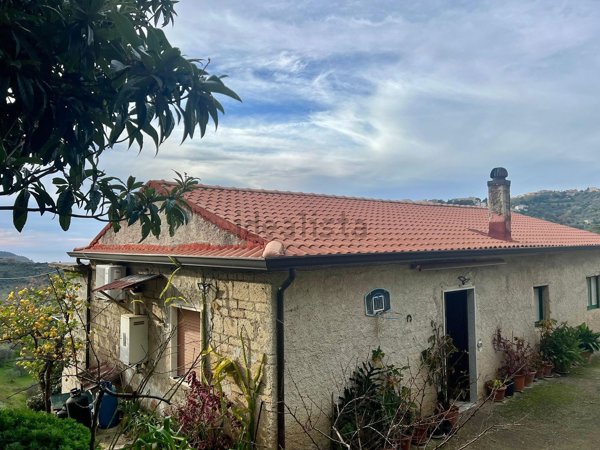 casa indipendente in vendita a Castellabate