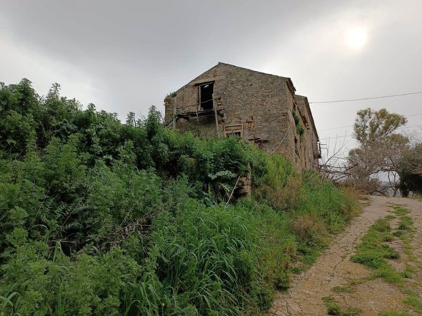 casa indipendente in vendita a Castellabate in zona Alano