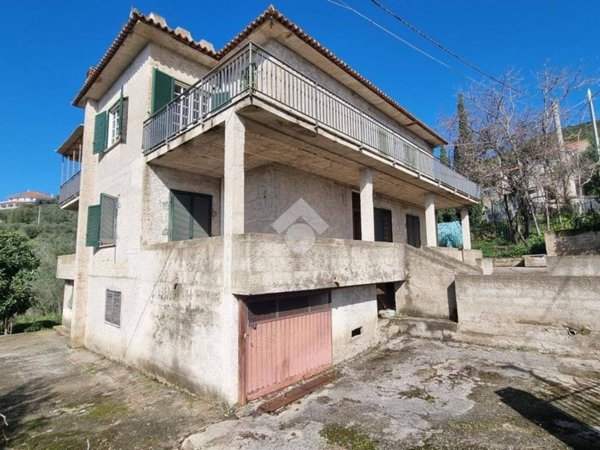 casa indipendente in vendita a Castellabate in zona Santa Maria