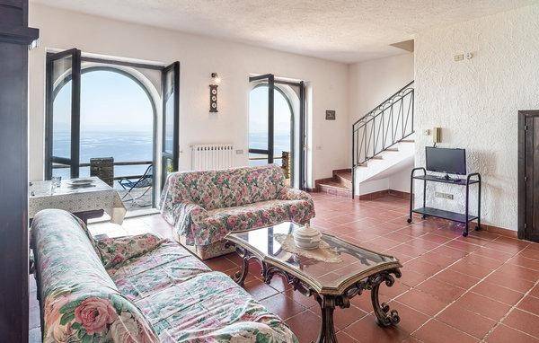 casa indipendente in vendita a Castellabate in zona San Marco