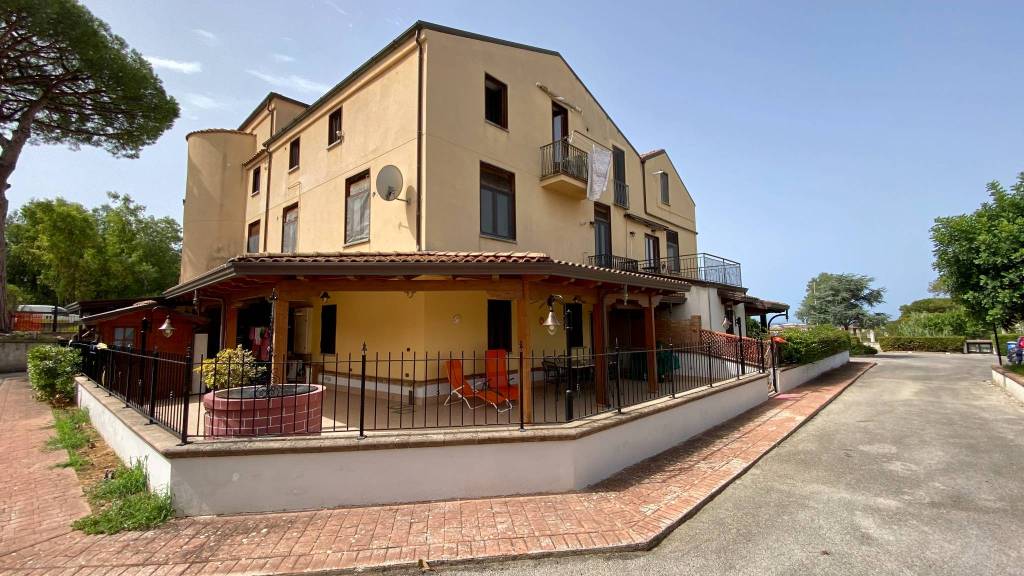 appartamento in vendita a Castellabate in zona Santa Maria