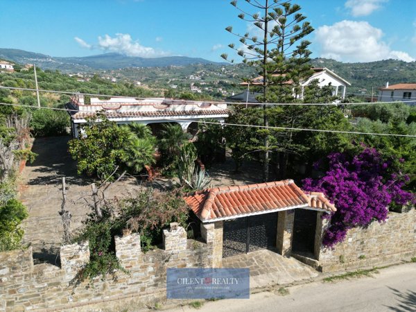 casa indipendente in vendita a Castellabate in zona Alano