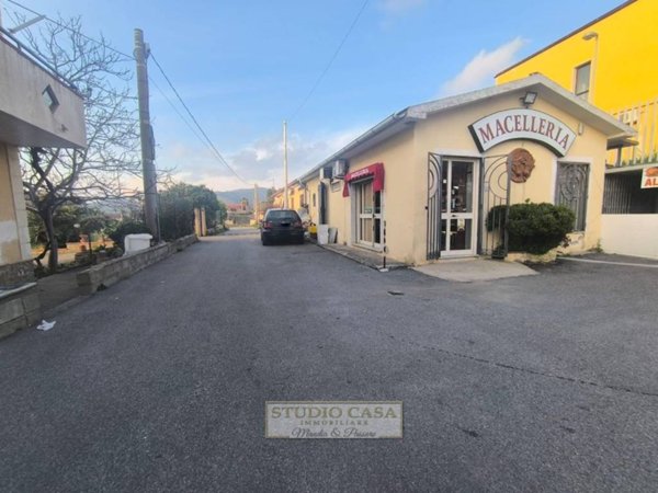 negozio in vendita a Castellabate in zona Santa Maria