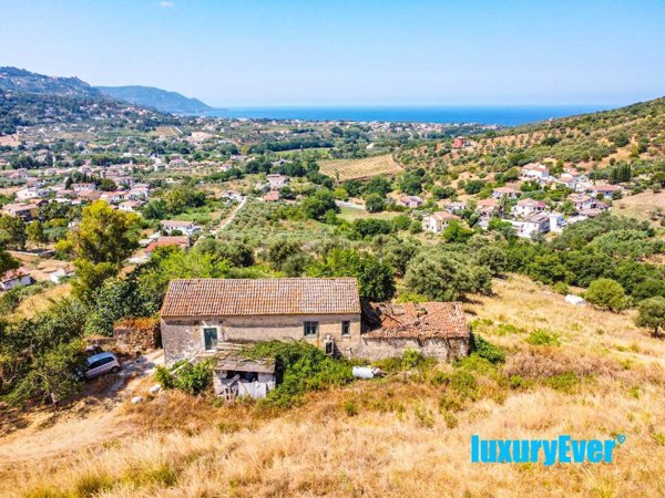 casa indipendente in vendita a Castellabate in zona Santa Maria